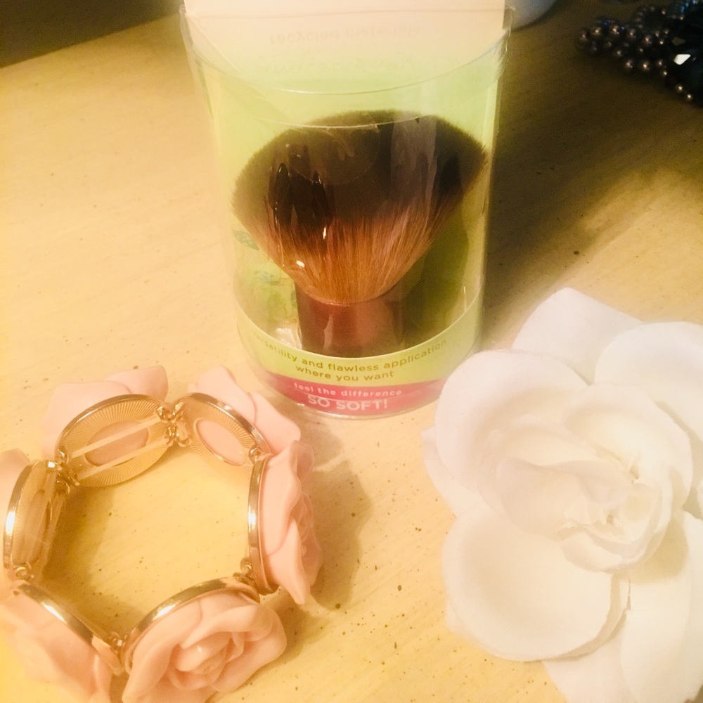 Eco Tools Kabuki Brush!